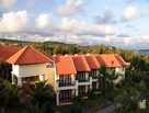 Здание отеля Pandanus Resort